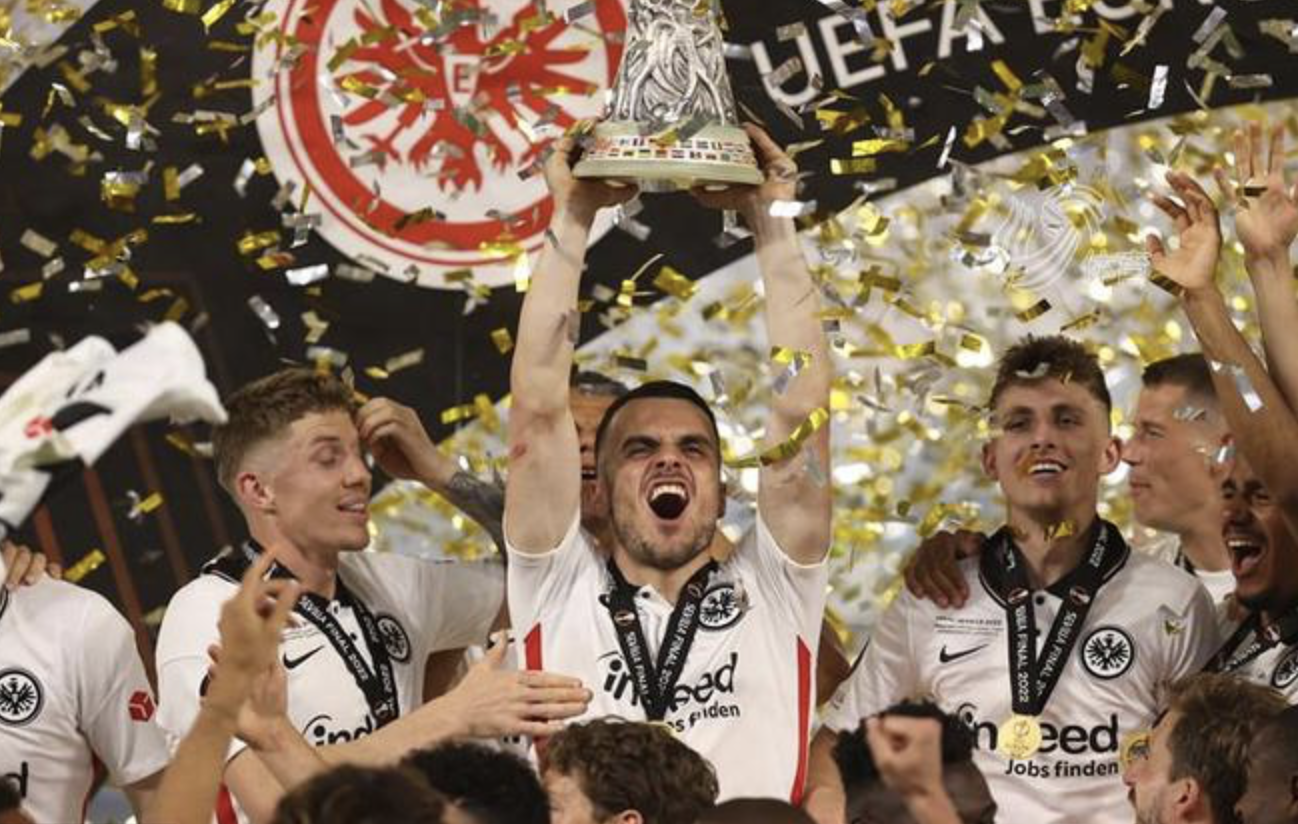 法兰克福：欧冠赛场上的“过山车”之旅