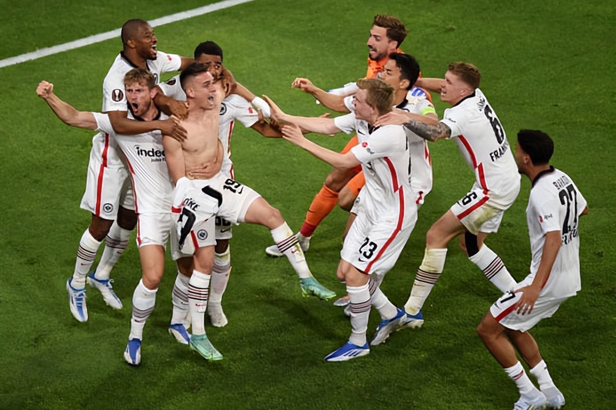 法兰克福：欧冠赛场上的&ldquo;过山车&rdquo;之旅